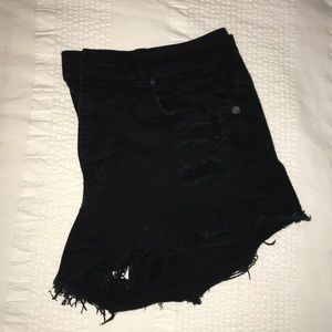 Distressed High Wasted Shorts
